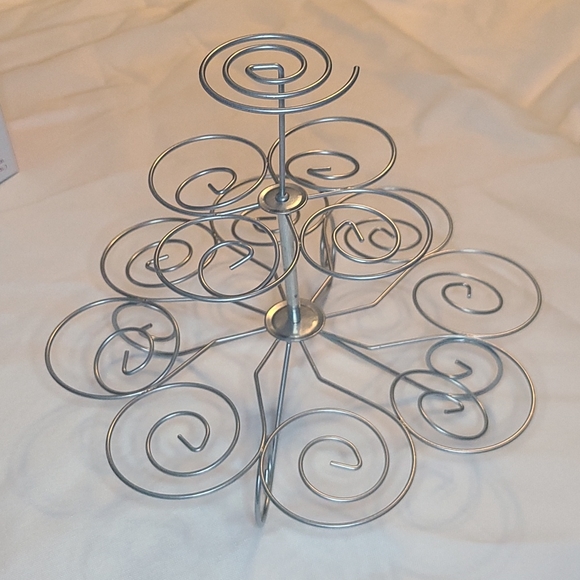 NWT Cupcake Holder for 13 treats 🧁 - Picture 2 of 5